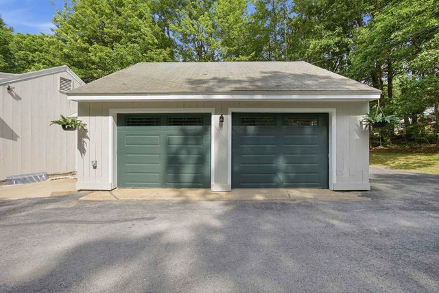 135 Lower Straw Road, Hopkinton, NH 03229
