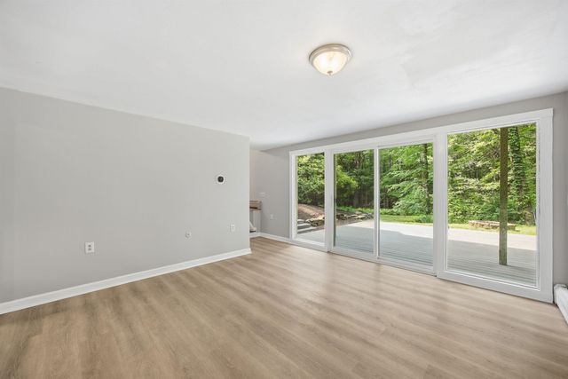 135 Lower Straw Road, Hopkinton, NH 03229