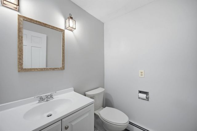 135 Lower Straw Road, Hopkinton, NH 03229