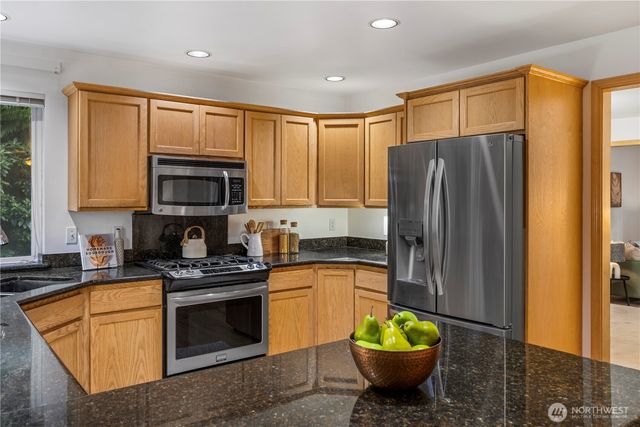 1000 NE Mount Ellinor Court, Poulsbo, WA 98370