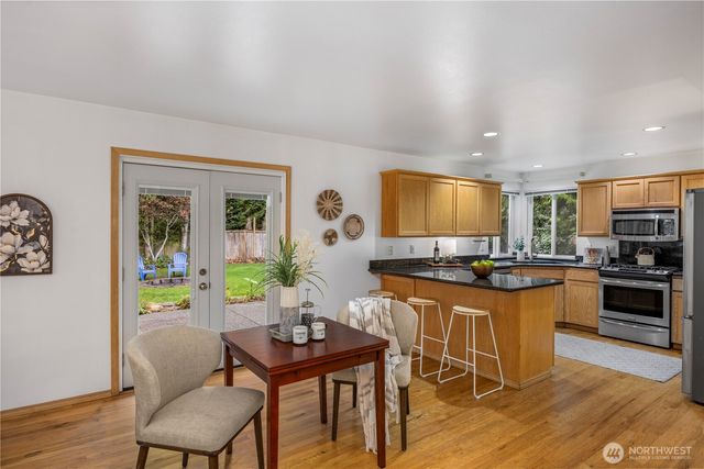 1000 NE Mount Ellinor Court, Poulsbo, WA 98370