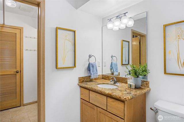 1000 NE Mount Ellinor Court, Poulsbo, WA 98370