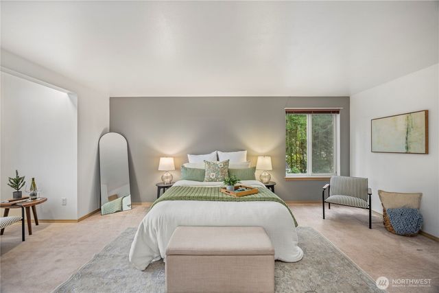 1000 NE Mount Ellinor Court, Poulsbo, WA 98370