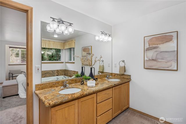 1000 NE Mount Ellinor Court, Poulsbo, WA 98370