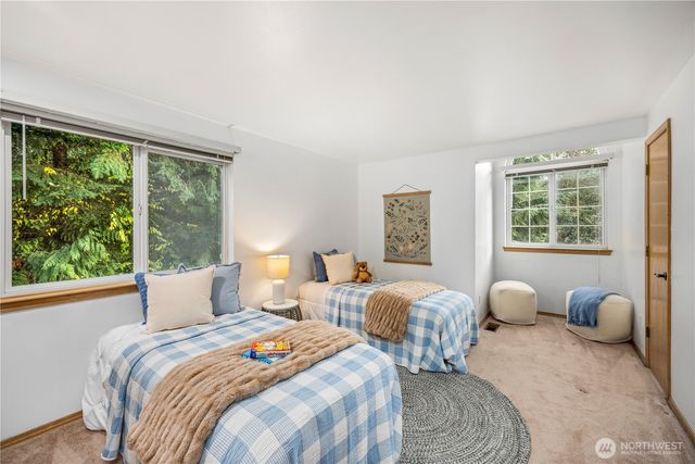 1000 NE Mount Ellinor Court, Poulsbo, WA 98370