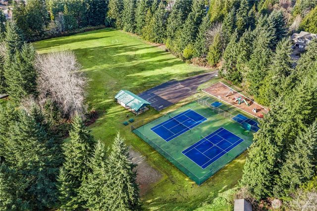 1000 NE Mount Ellinor Court, Poulsbo, WA 98370