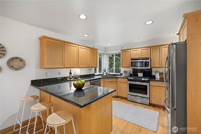 1000 NE Mount Ellinor Court, Poulsbo, WA 98370