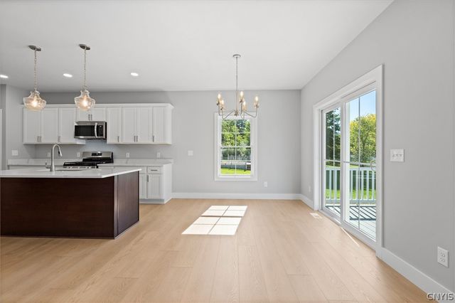 6380 Finish Line Trail, Cicero, NY 13029