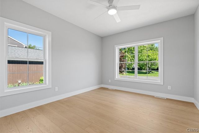 6380 Finish Line Trail, Cicero, NY 13029