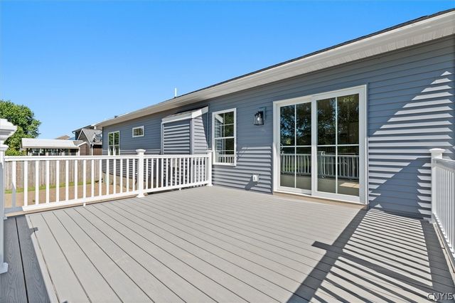 6380 Finish Line Trail, Cicero, NY 13029