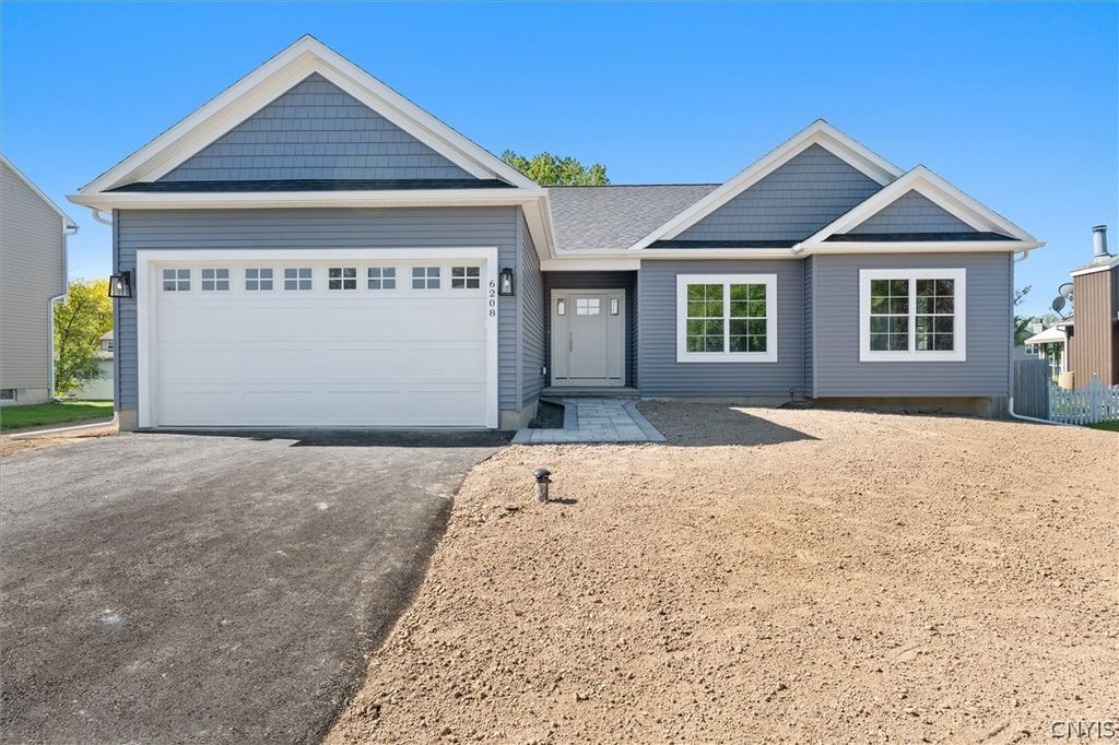 6380 Finish Line Trail, Cicero, NY 13029