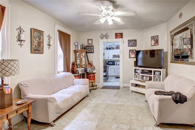 3048 Seymour Avenue, Cleveland, OH 44113