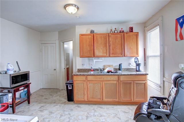 3048 Seymour Avenue, Cleveland, OH 44113