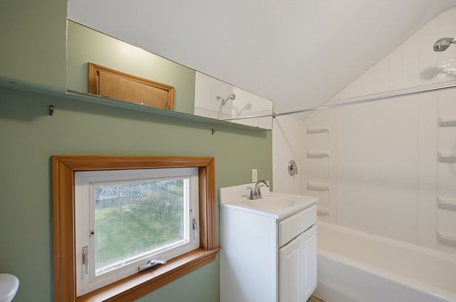 101 Fisher St, North Attleboro, MA 02760