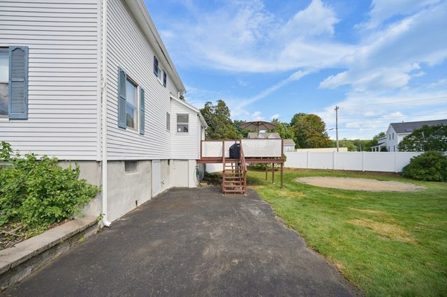 101 Fisher St, North Attleboro, MA 02760