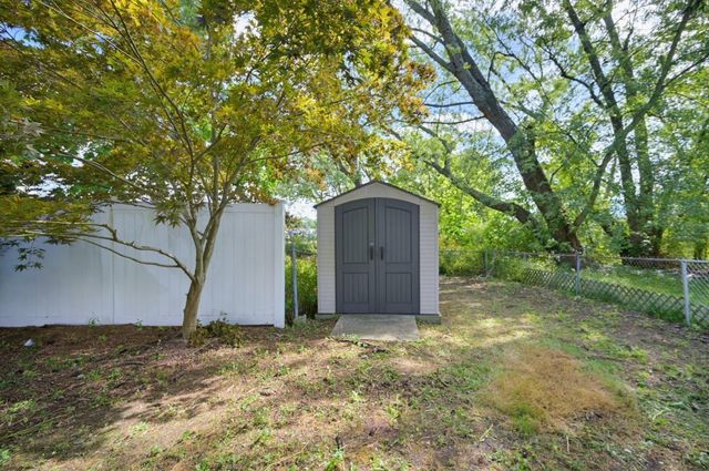 101 Fisher St, North Attleboro, MA 02760