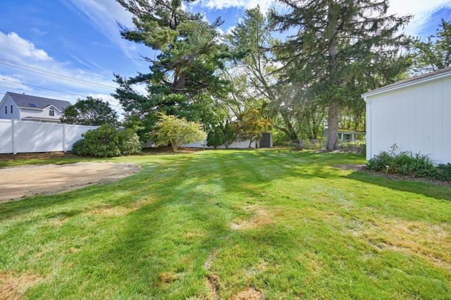 101 Fisher St, North Attleboro, MA 02760