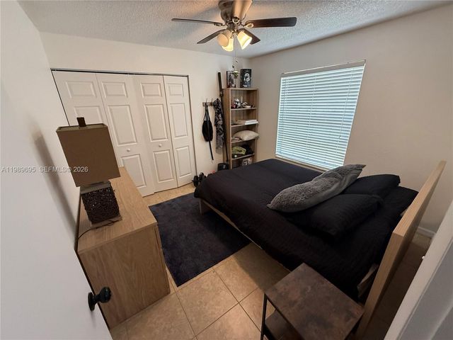 2381 SW 70th Avenue 49, Davie, FL 33317
