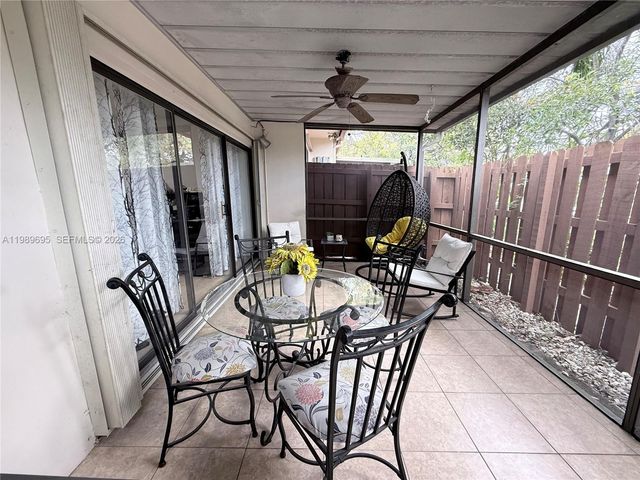 2381 SW 70th Avenue 49, Davie, FL 33317