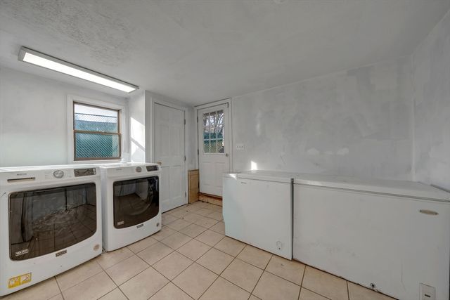 67 Boundary St, Brockton, MA 02302