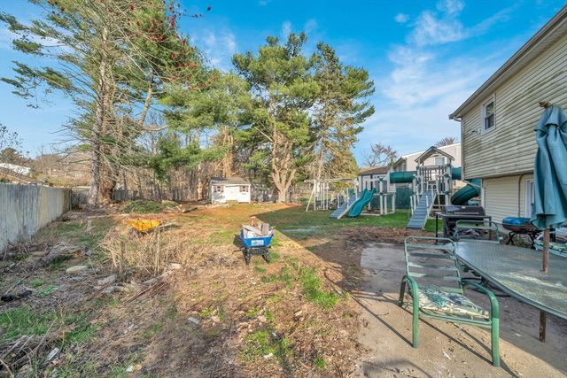 67 Boundary St, Brockton, MA 02302