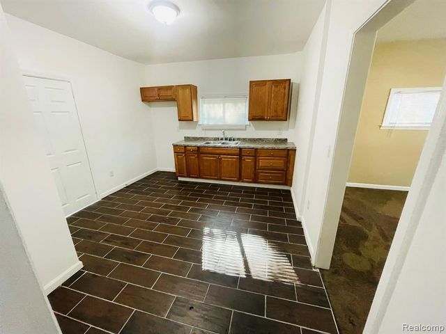 17564 Cooley Street, Detroit, MI 48219