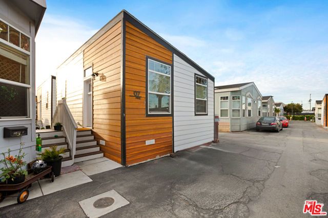 8250 Lankershim Boulevard 29, North Hollywood (los Angeles), CA 91605