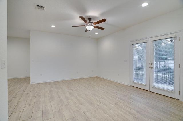 9015 Looksee LN, Austin, TX 78744