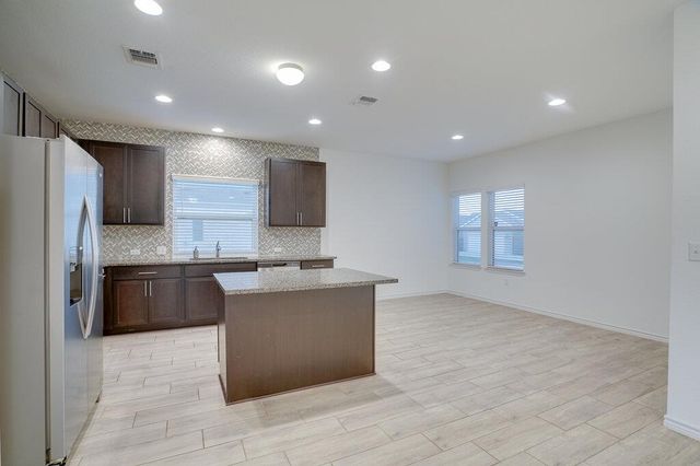 9015 Looksee LN, Austin, TX 78744