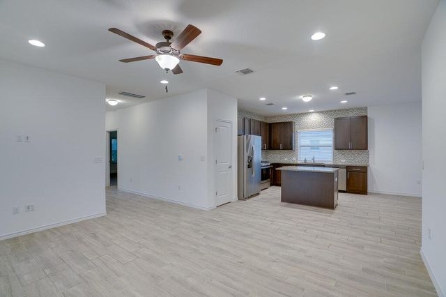 9015 Looksee LN, Austin, TX 78744