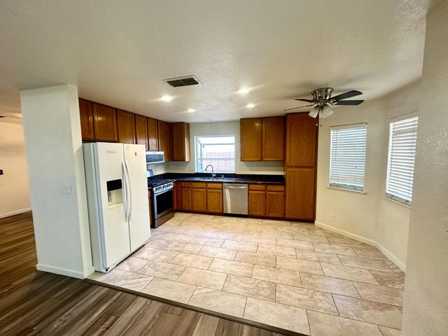 4013 Honey Rose Pl, Antelope, CA 95843