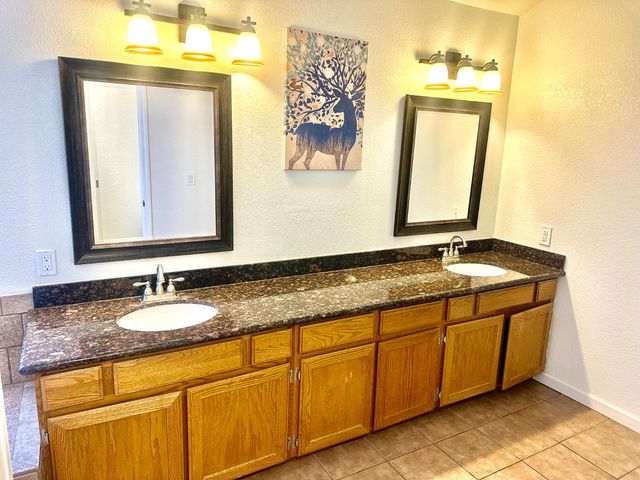 4013 Honey Rose Pl, Antelope, CA 95843