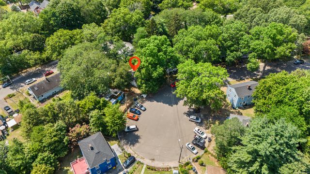 18 Hilltop Road, New Haven, CT 06515