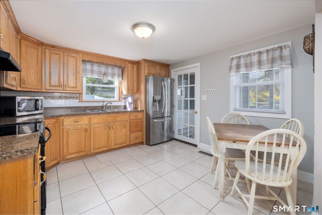 4 Rosemont Avenue, Bristol, CT 06010