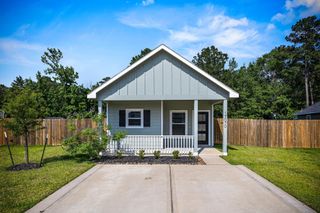17070 Marie Village Drive, Conroe, TX 77306
