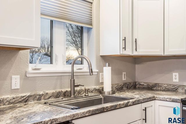 901 E Pine St Street, Brandon, SD 57005