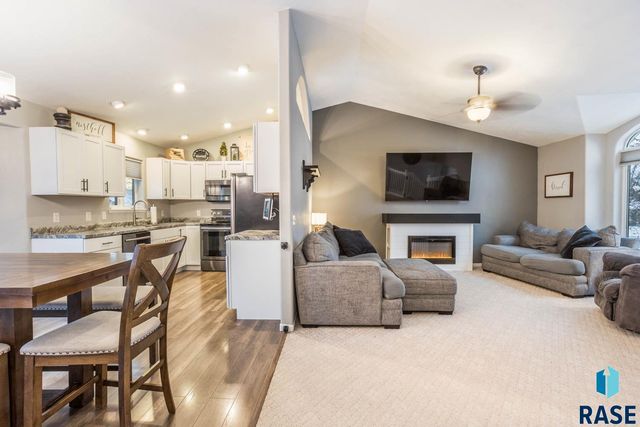 901 E Pine St Street, Brandon, SD 57005