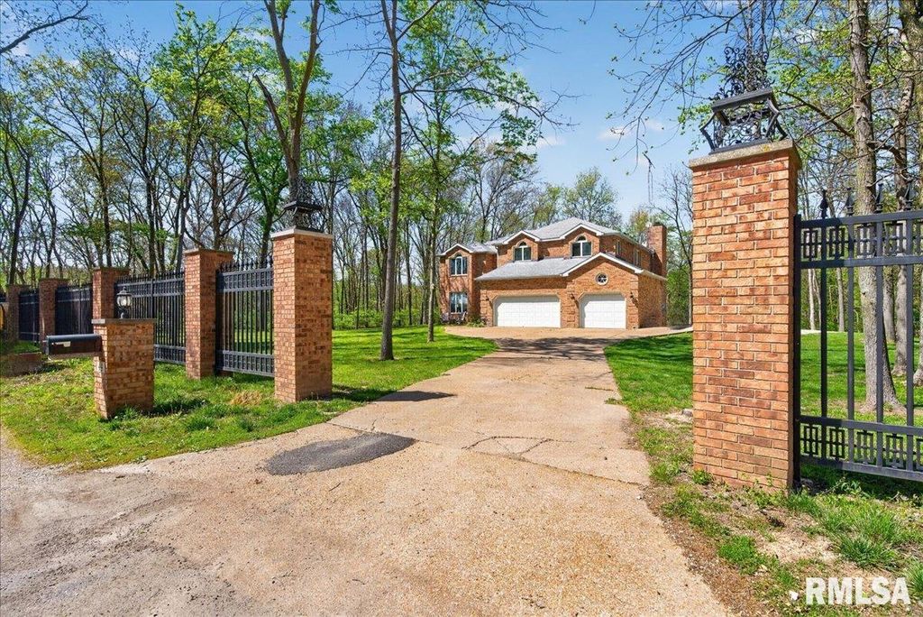 49 WESTWOOD Lane, Springfield, IL 62711
