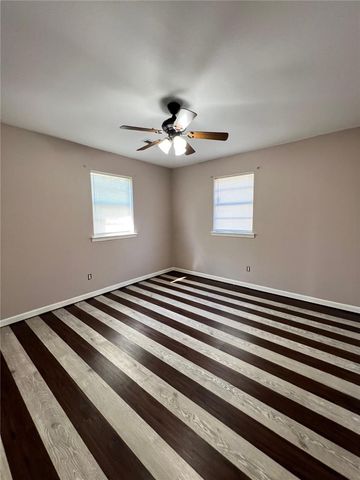 1502 White Road, Springdale, AR 72762