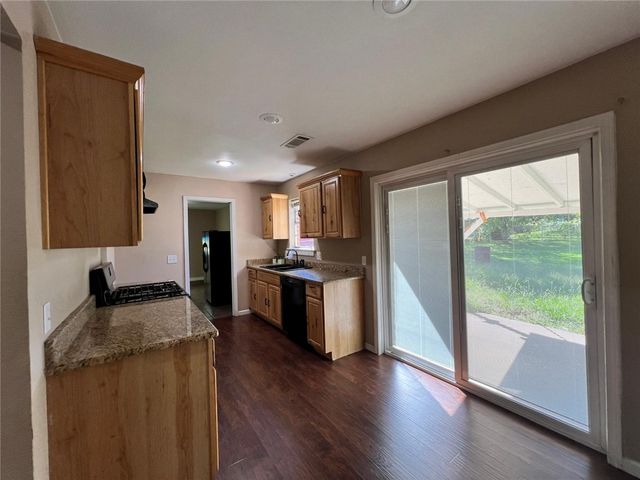 1502 White Road, Springdale, AR 72762