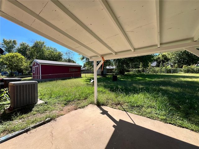 1502 White Road, Springdale, AR 72762