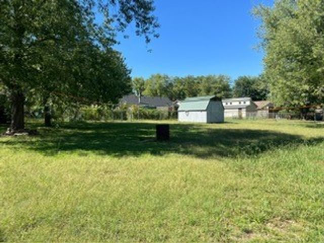 1502 White Road, Springdale, AR 72762