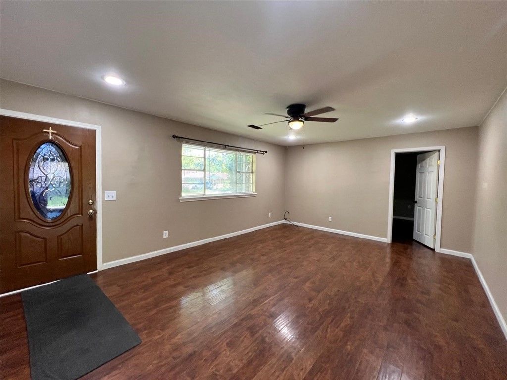 1502 White Road, Springdale, AR 72762