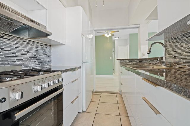 7315 Byron Ave 10, Miami Beach, FL 33141