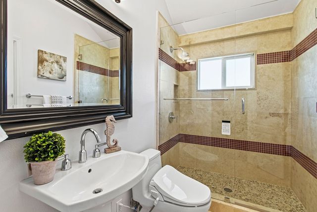 6 Mahogany Run, Laguna Hills, CA 92679