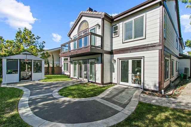 6 Mahogany Run, Laguna Hills, CA 92679