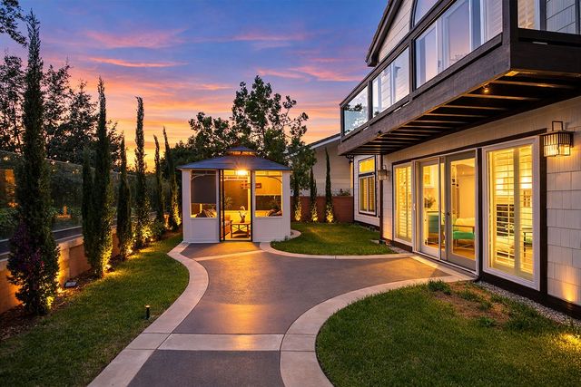 6 Mahogany Run, Laguna Hills, CA 92679