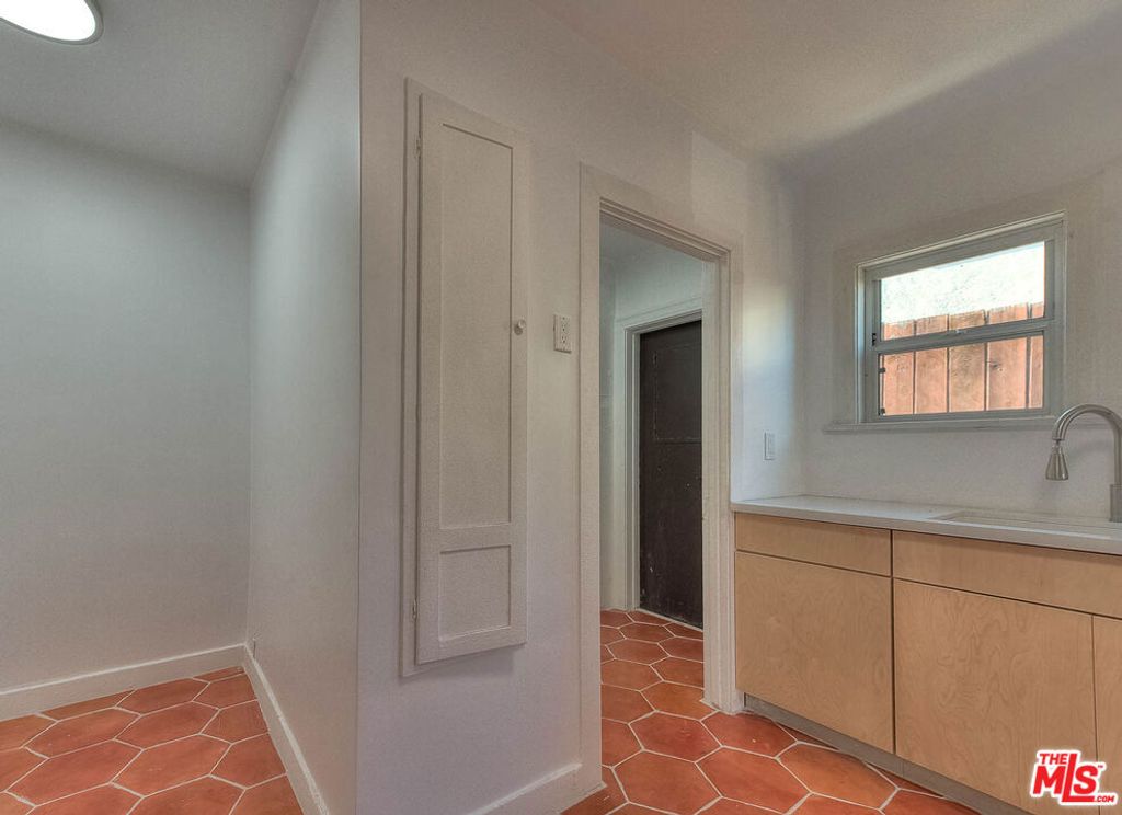 Image 19 of property listing at 1361 Keniston Avenue, Los Angeles, CA 90019