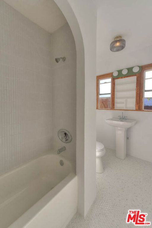 Image 34 of property listing at 1361 Keniston Avenue, Los Angeles, CA 90019
