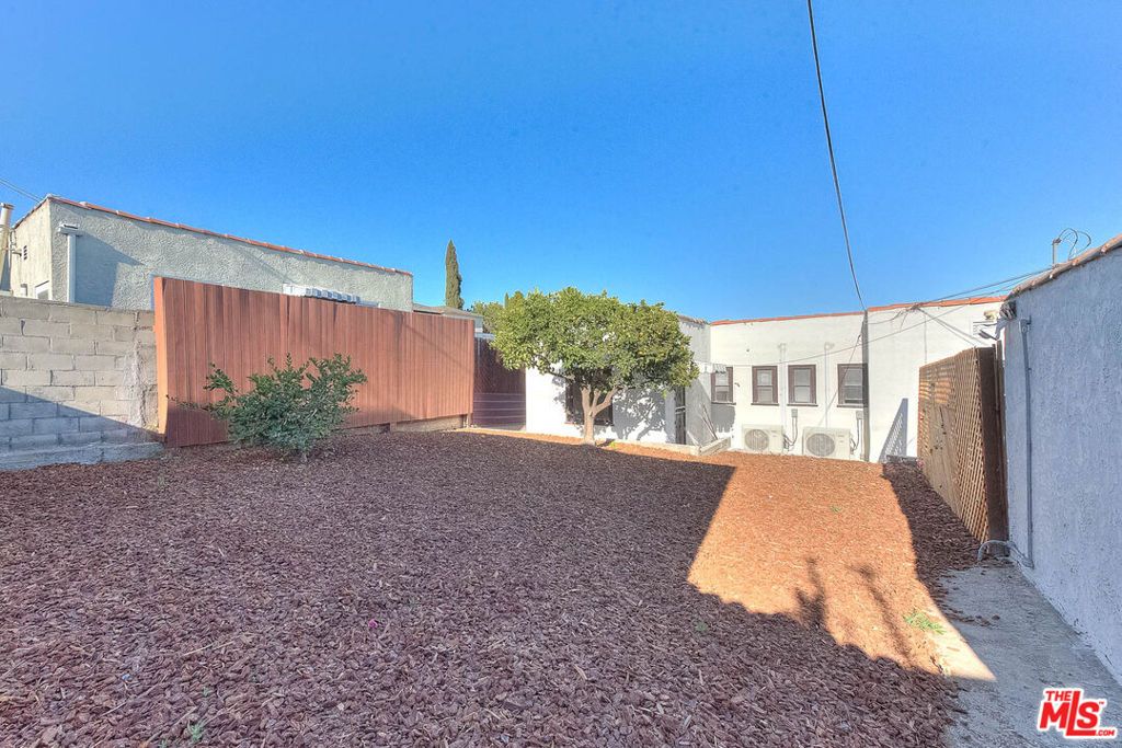 Image 38 of property listing at 1361 Keniston Avenue, Los Angeles, CA 90019